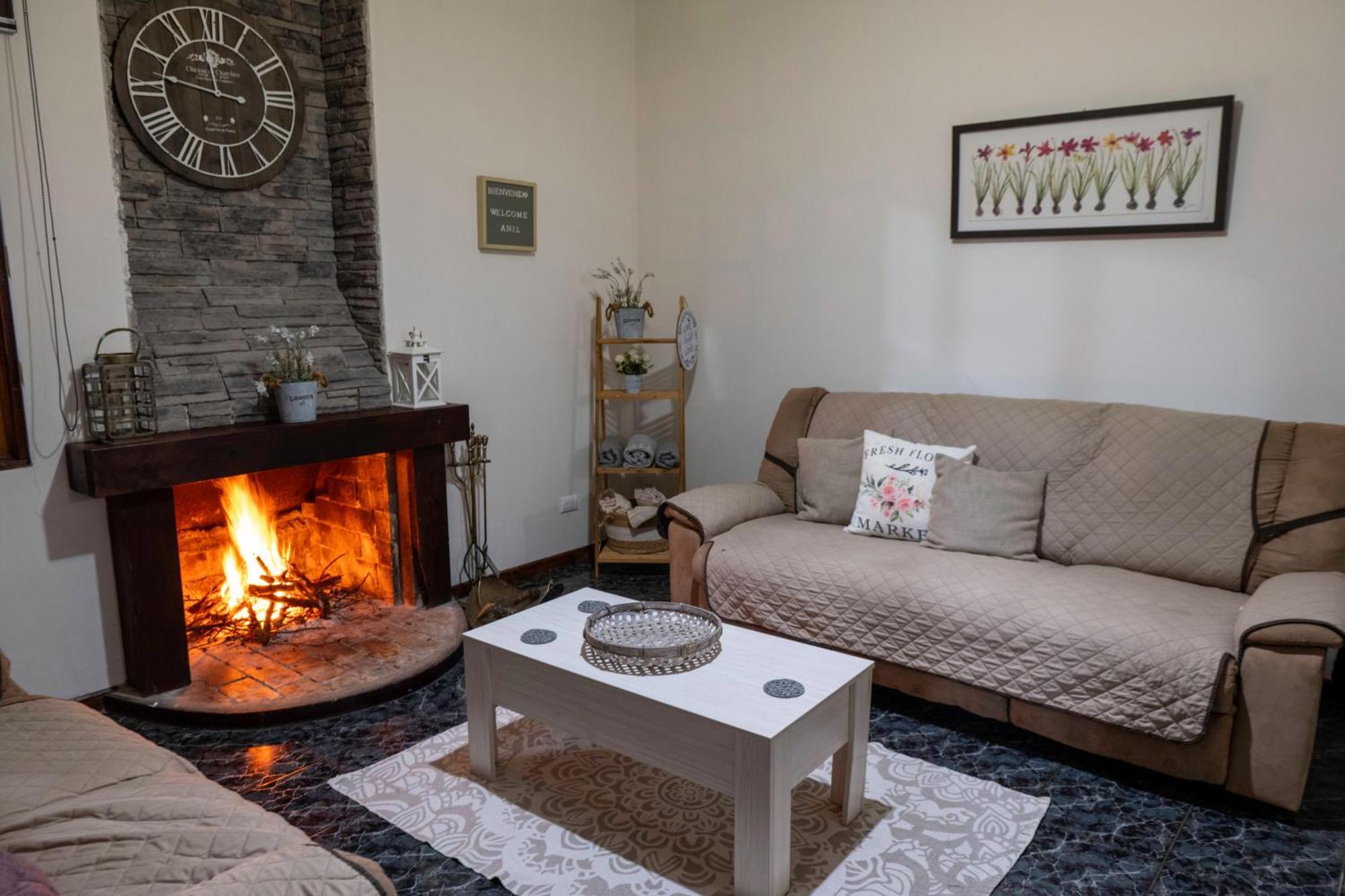 Country House, Cozy Fireplace And An Amazing View Cartago Kültér fotó