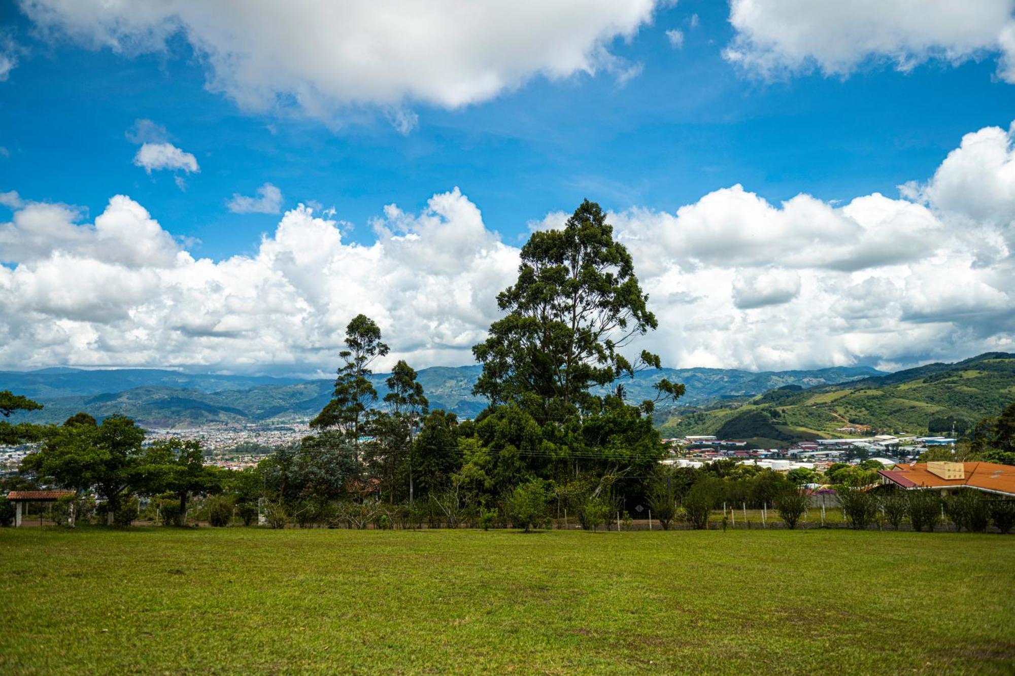 Country House, Cozy Fireplace And An Amazing View Cartago Kültér fotó